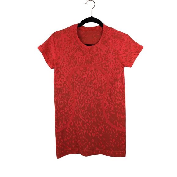 lululemon athletica Tops - Lululemon Swiftly Tech Short Sleeve Shirt 2.0 Size 6 Covered Camo Red Rock Flare